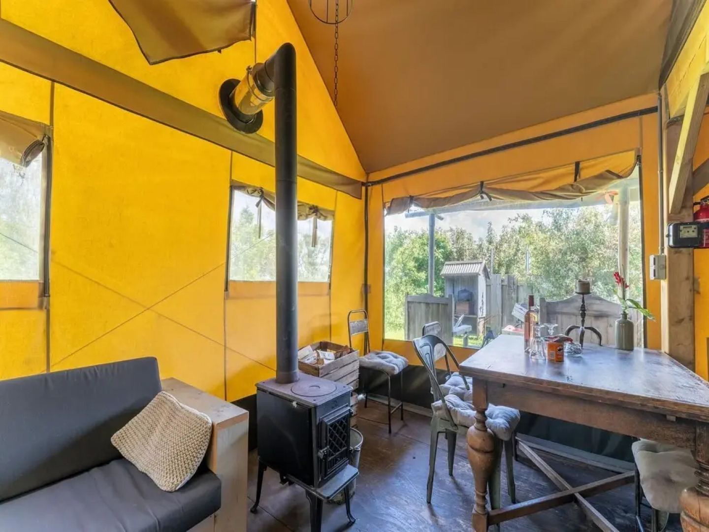 Wonderful Beach Lodge for 8 People near Beach, Sea, & Village of Callantsoog