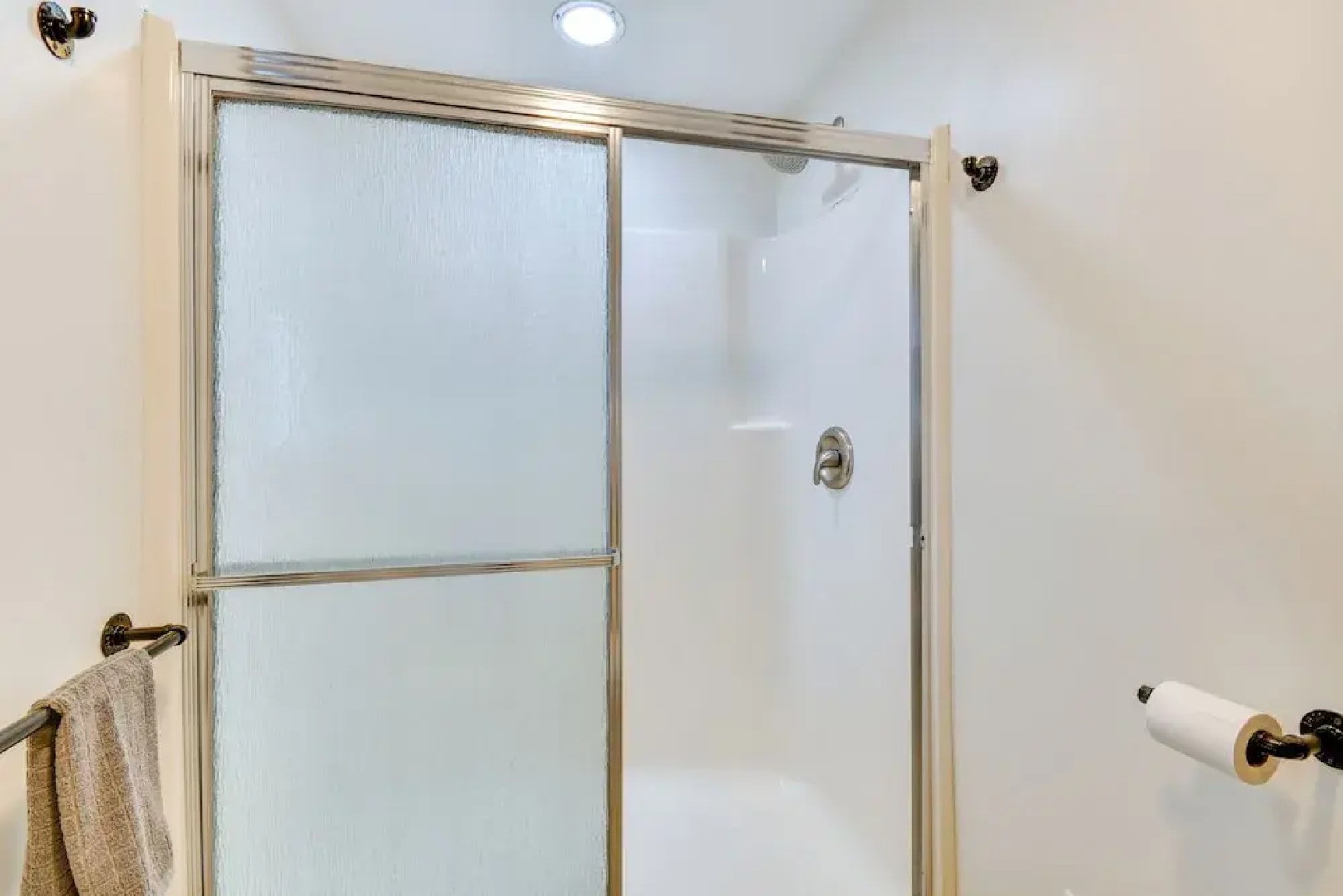 6 Mi to Skiing: Home w/ Hot Tub in Seven Devils!