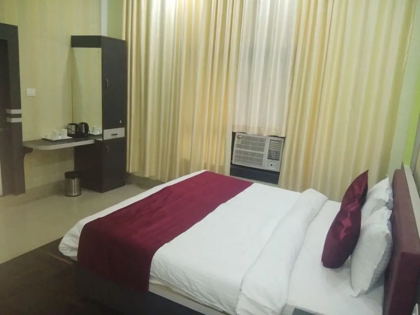 Pabitra Royal Regency