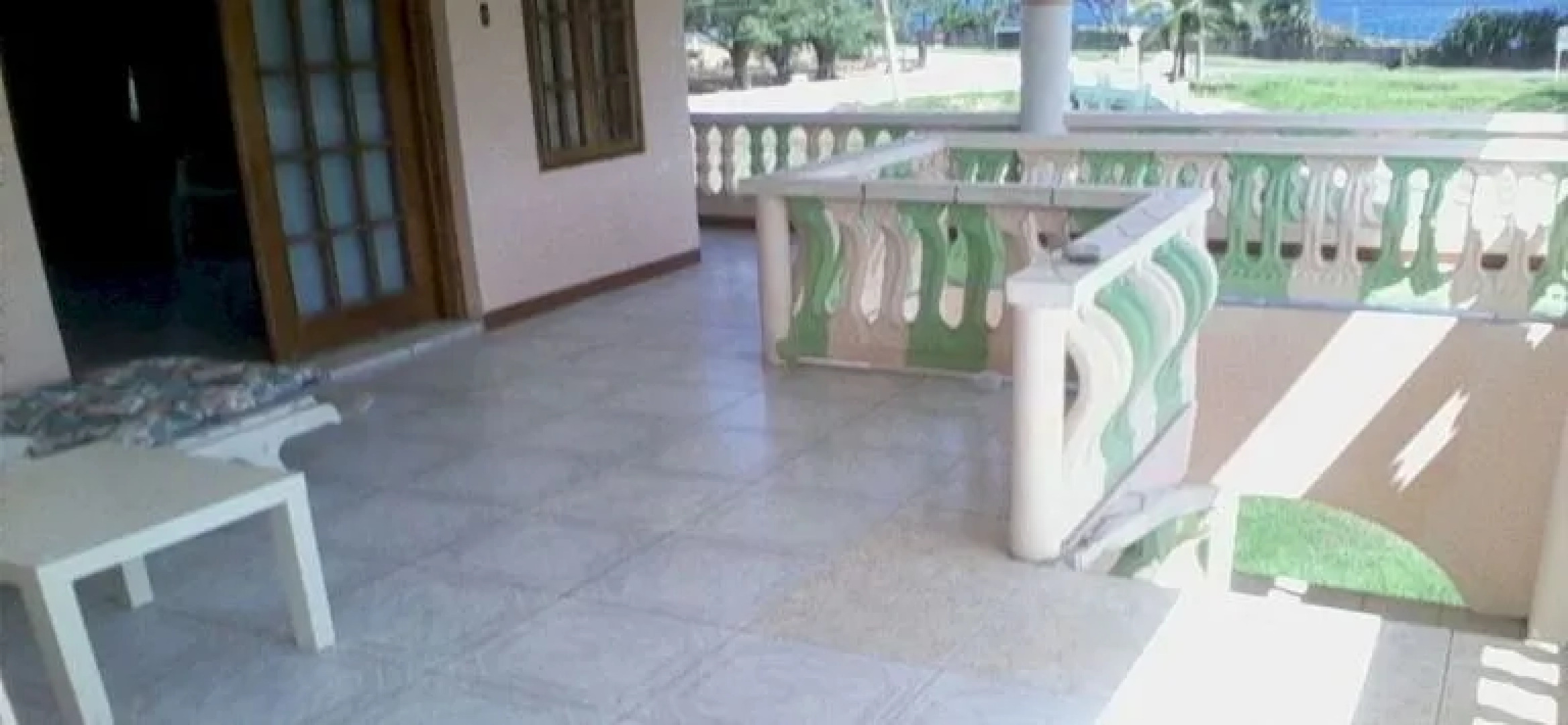 Dolphin Bay Yoga Guest House