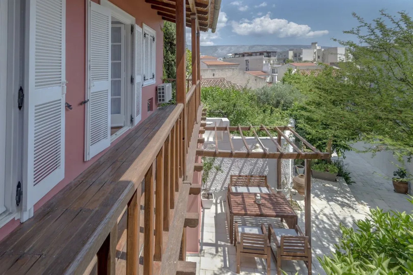 Traditional res next to Acropolis