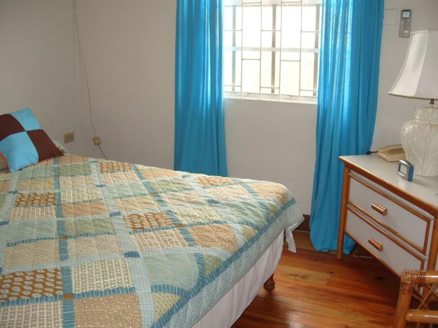 Annabelle's Apartments