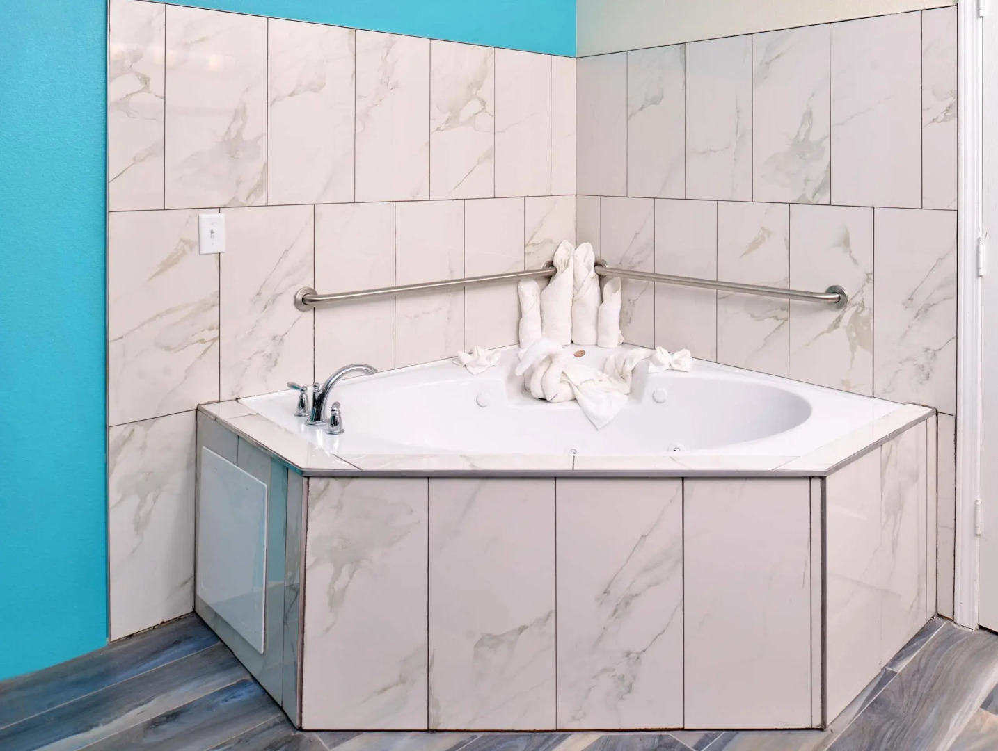 Americas Best Value Inn & Suites Houston at Hwy 6 & Westpark