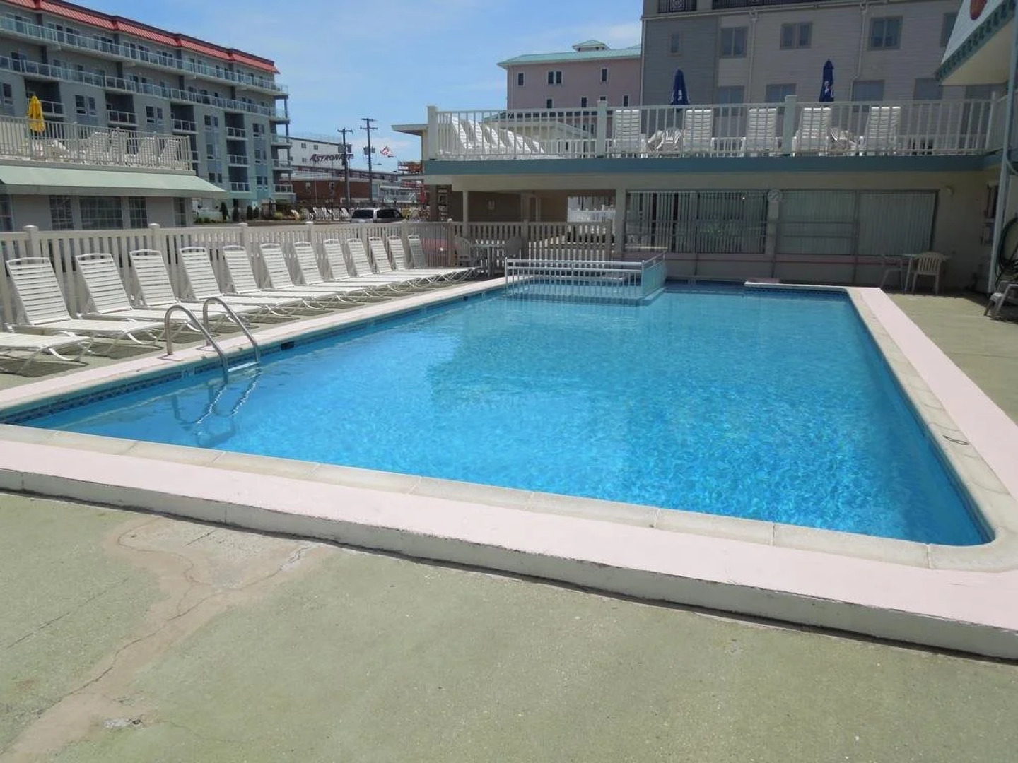 Sand Castle Motel & Restaurant