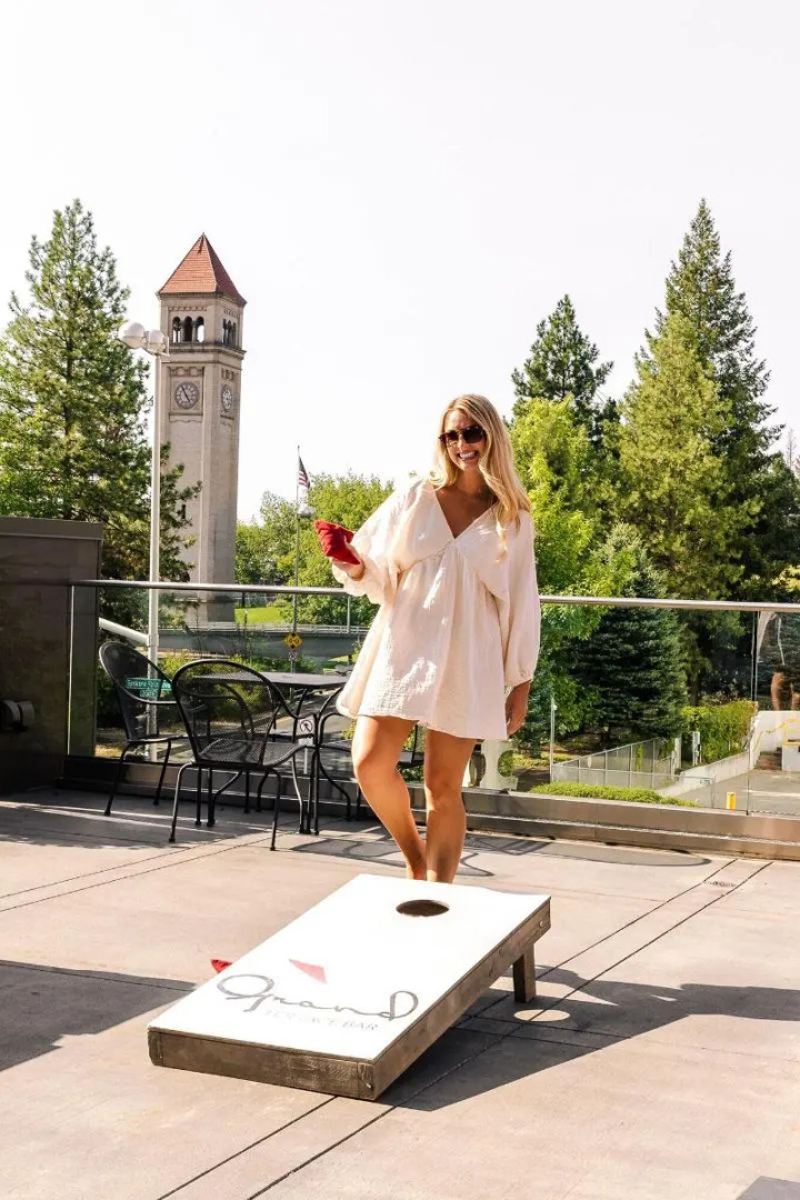 The Davenport Grand, Autograph Collection