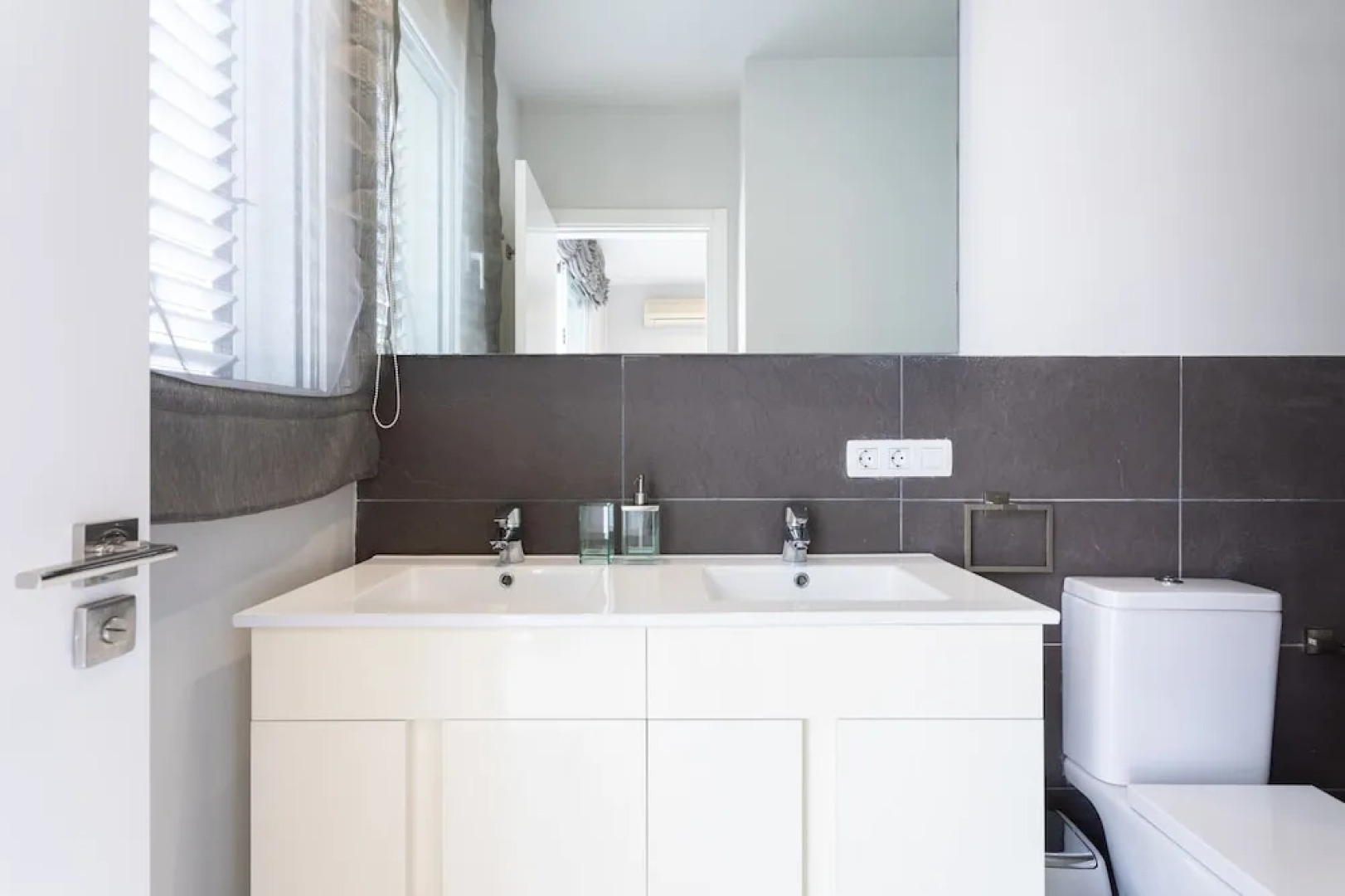 HomeLike Stunning Sea Front House El Poris