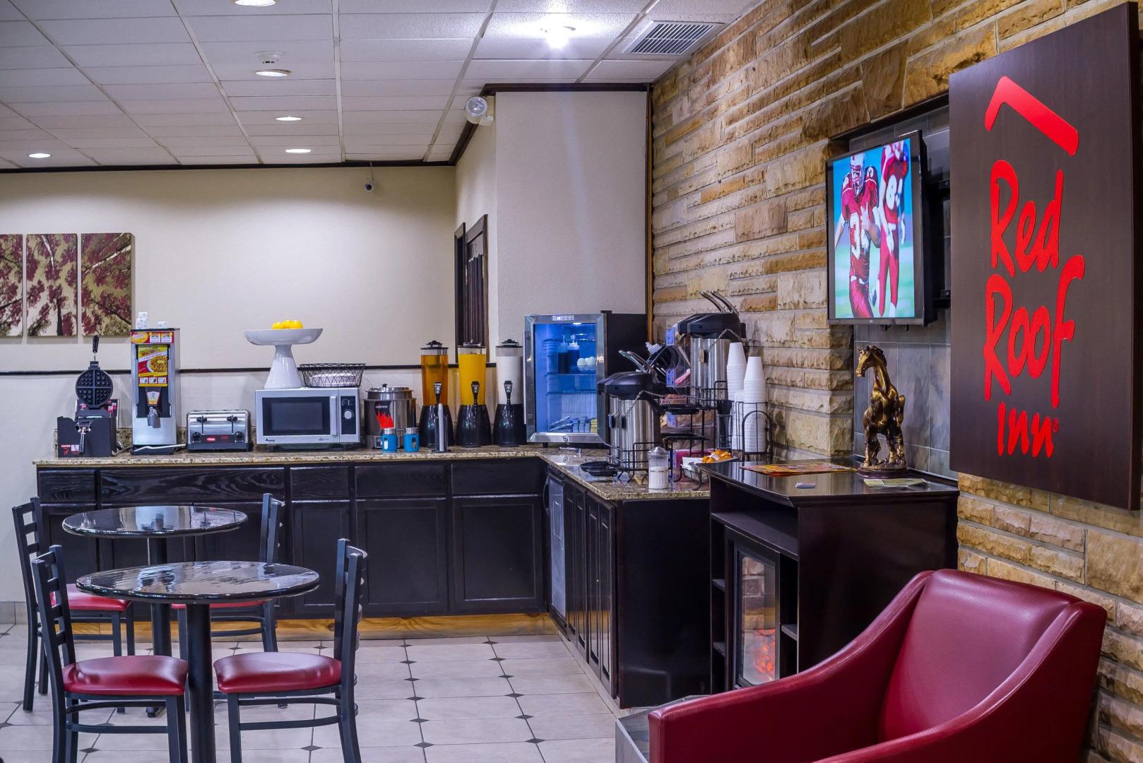 Red Roof Inn & Suites Piqua - I-75