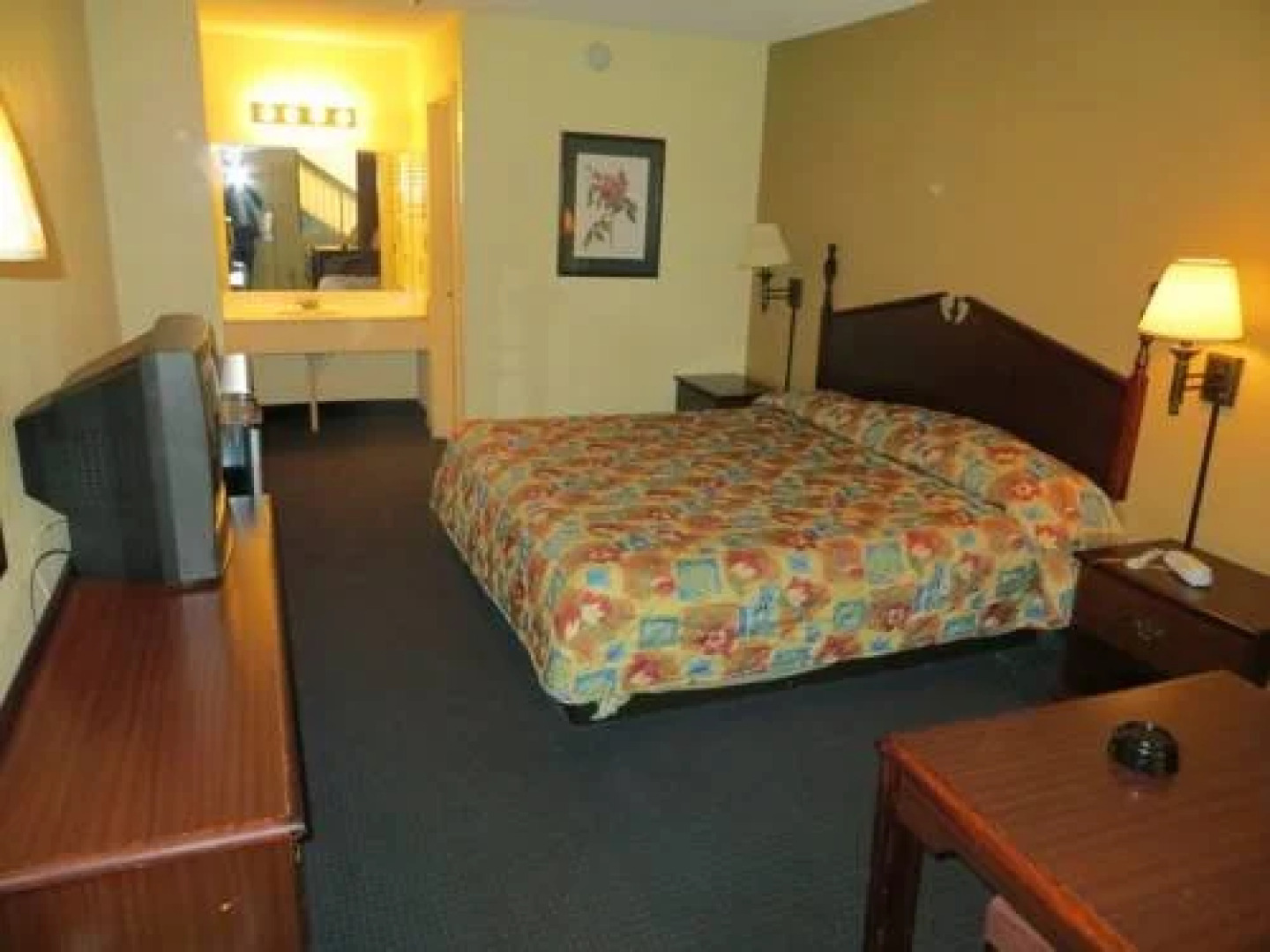 Budget Inn And Suites
