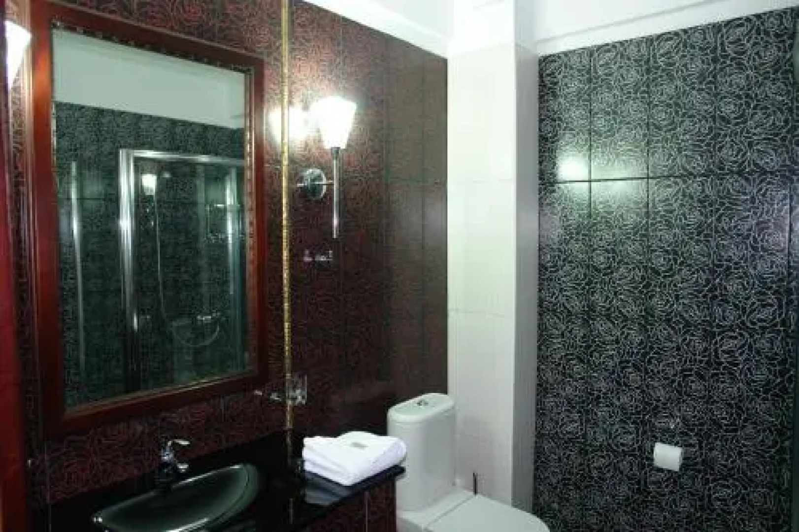 Batselas Traditional Hotel