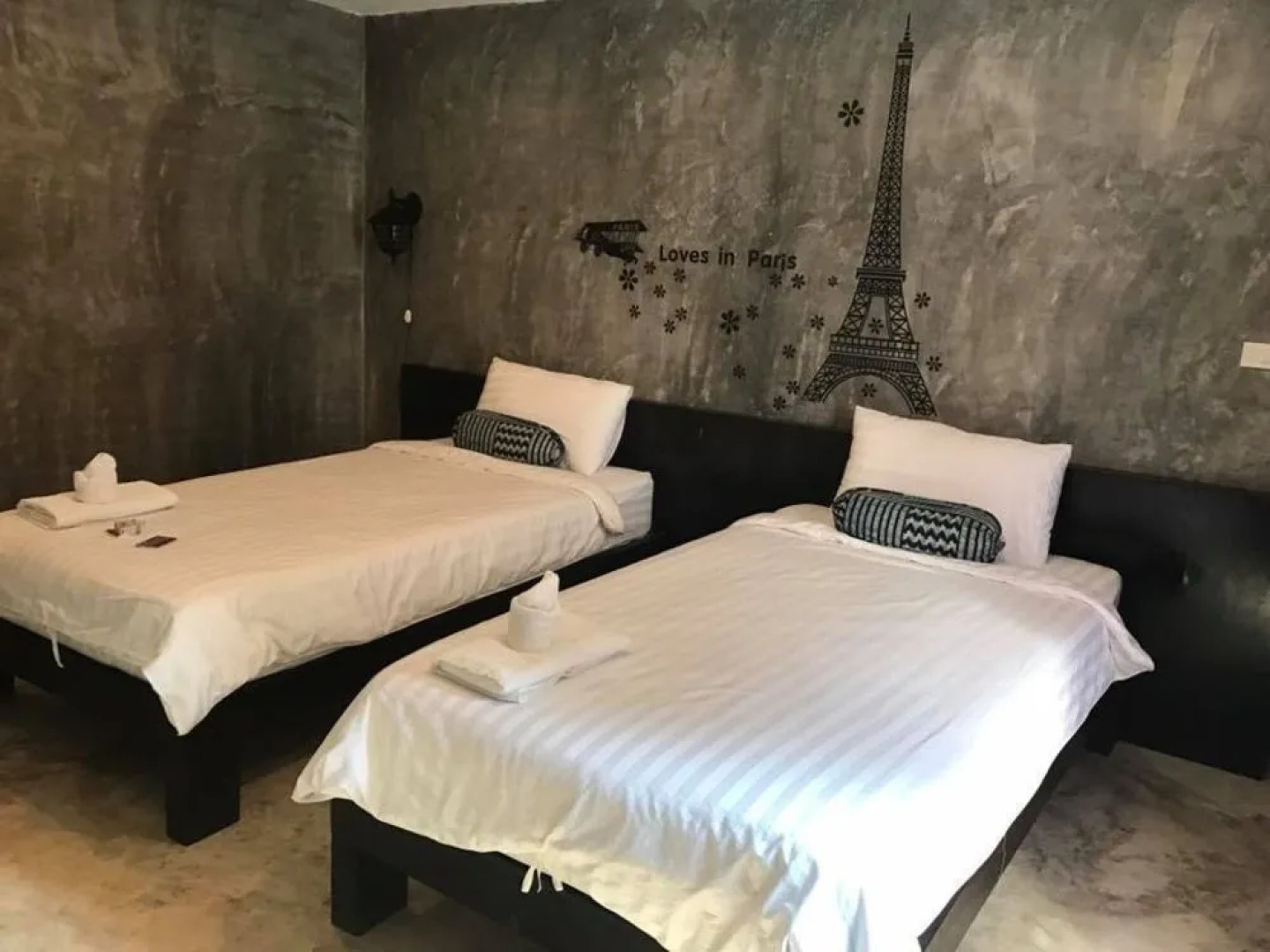 Come Moon Loft Hotel