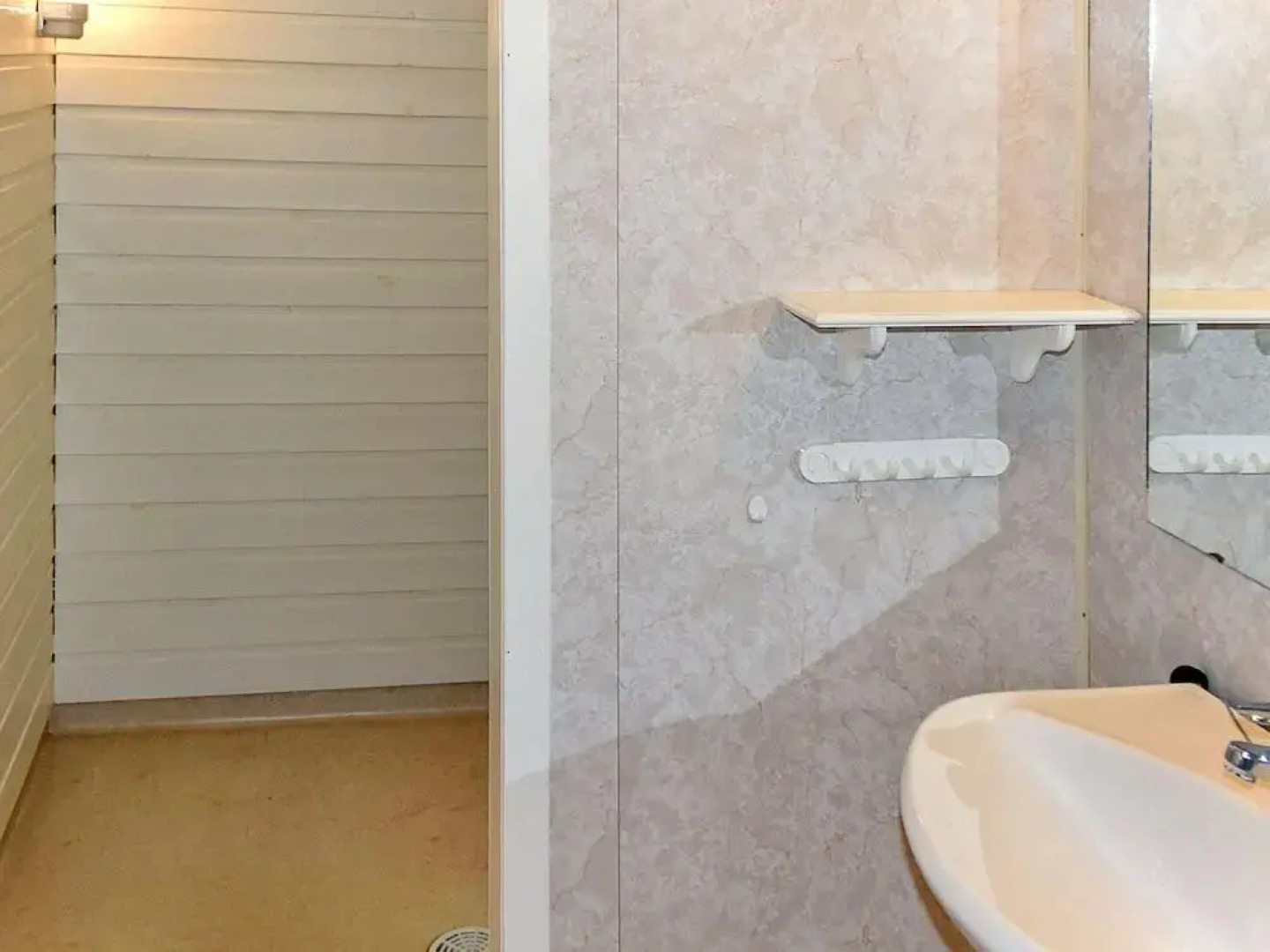 6 Person Holiday Home in Aukra