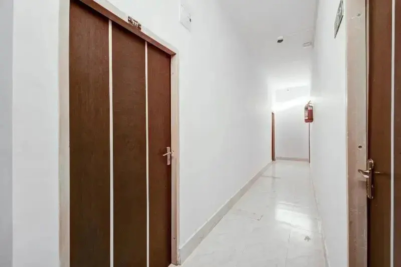 Hillside Magnum by OYO Rooms