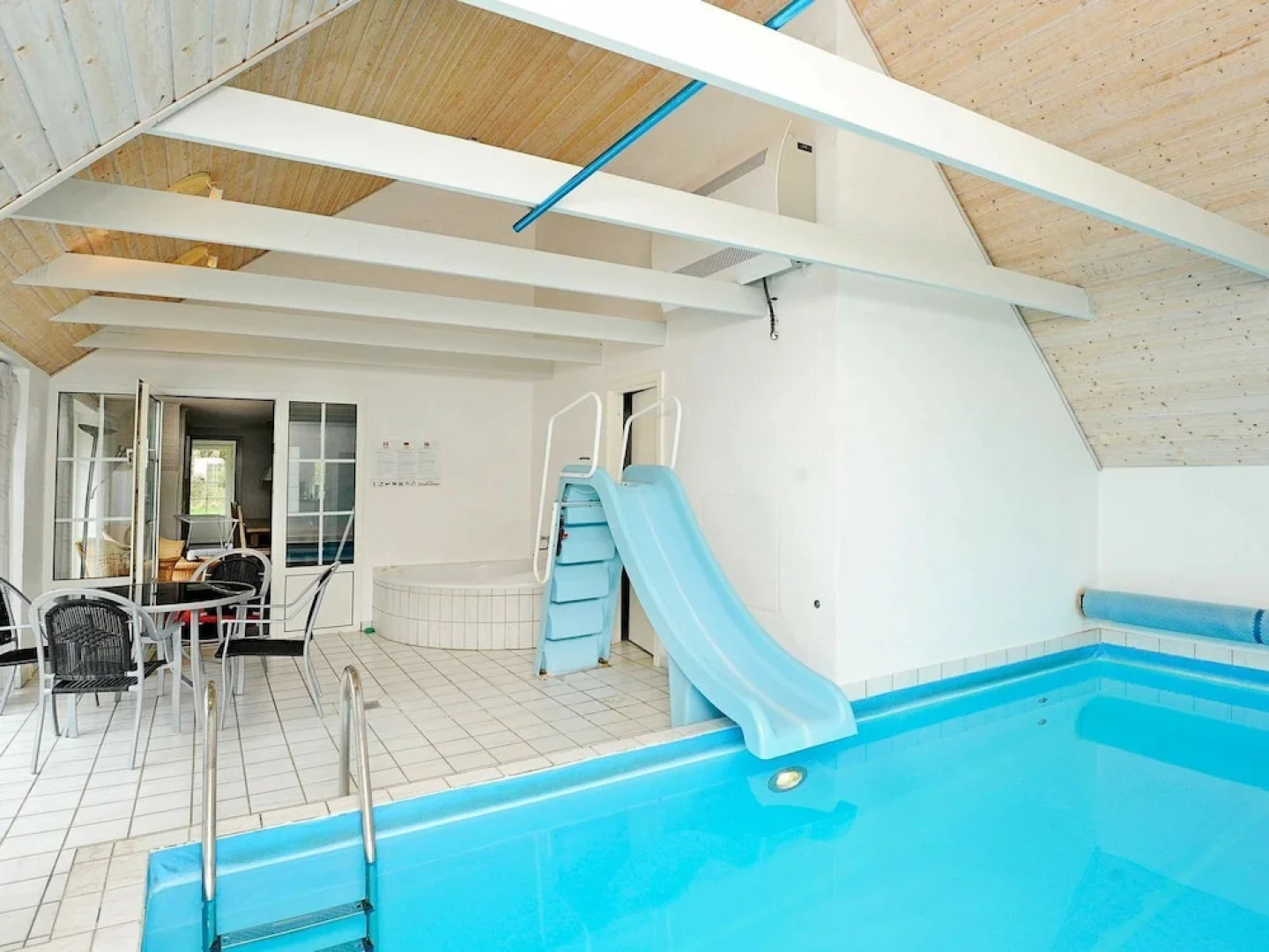 Spacious Cottage in Ulfborg With Indoor Pool