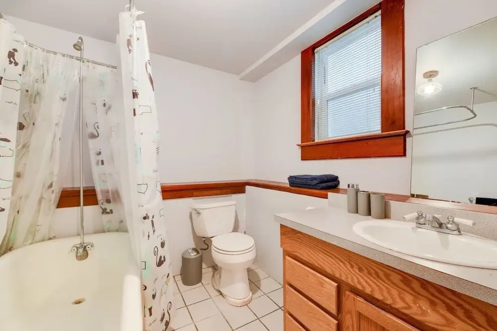 Quaint And Charming 2br Apt In Central Oakland 2 Bedroom Apts by Redawning