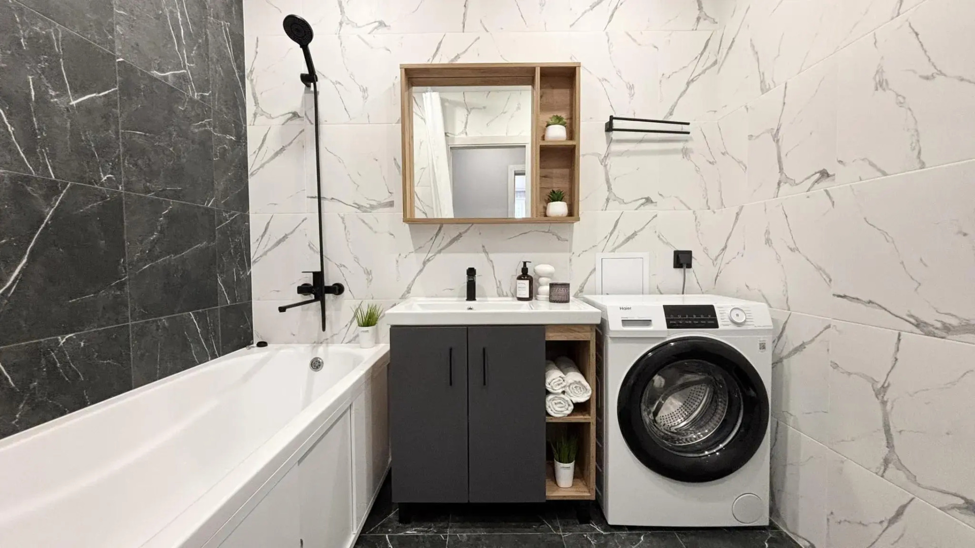 Moon72 (Мун72) на улице Сергея Джанбровского 4к1