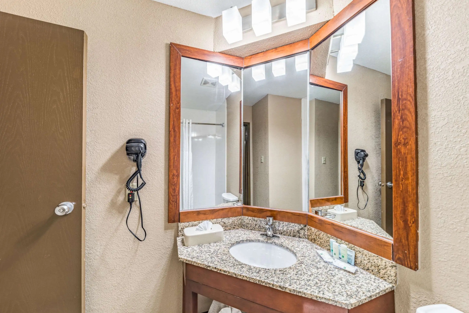 Quality Inn West Plano - Dallas
