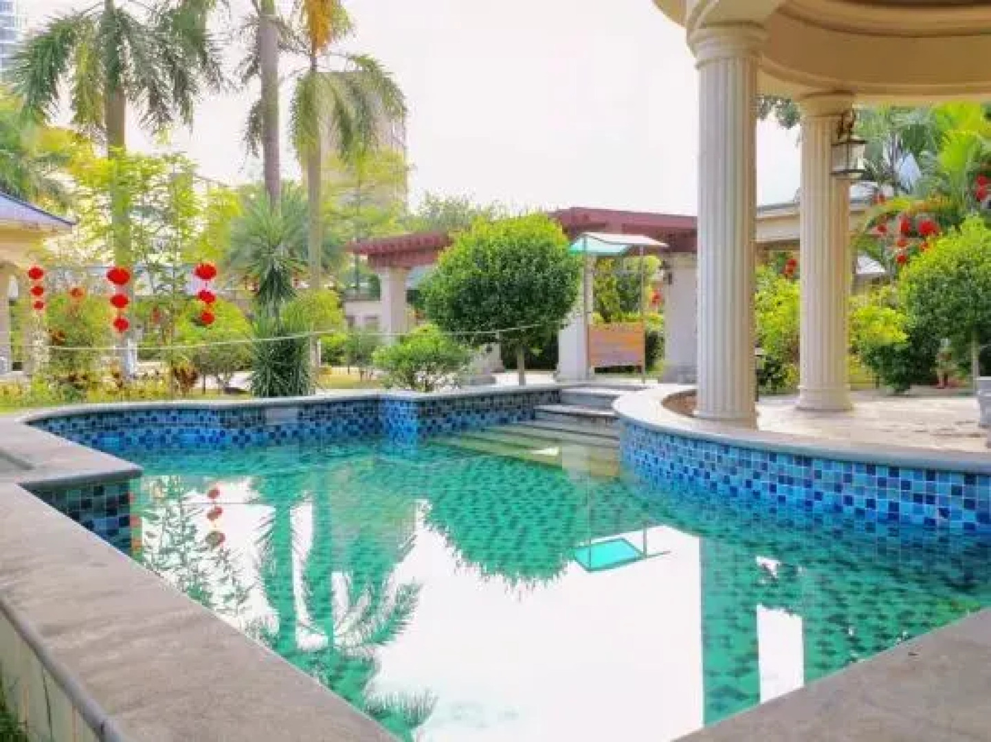 Qianjiang Hot Spring Hotel