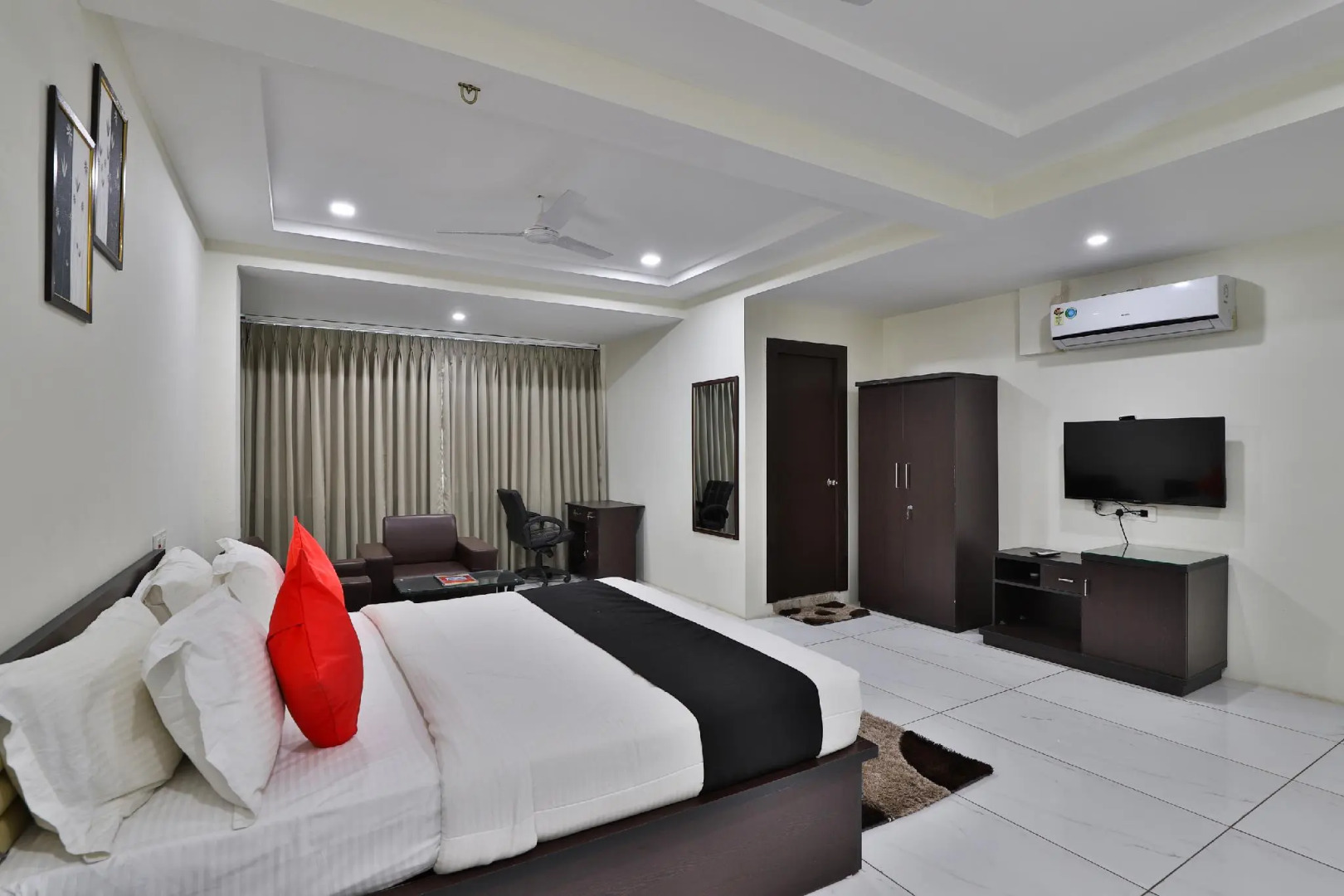 Capital O 38789 Hotel Stay Plus