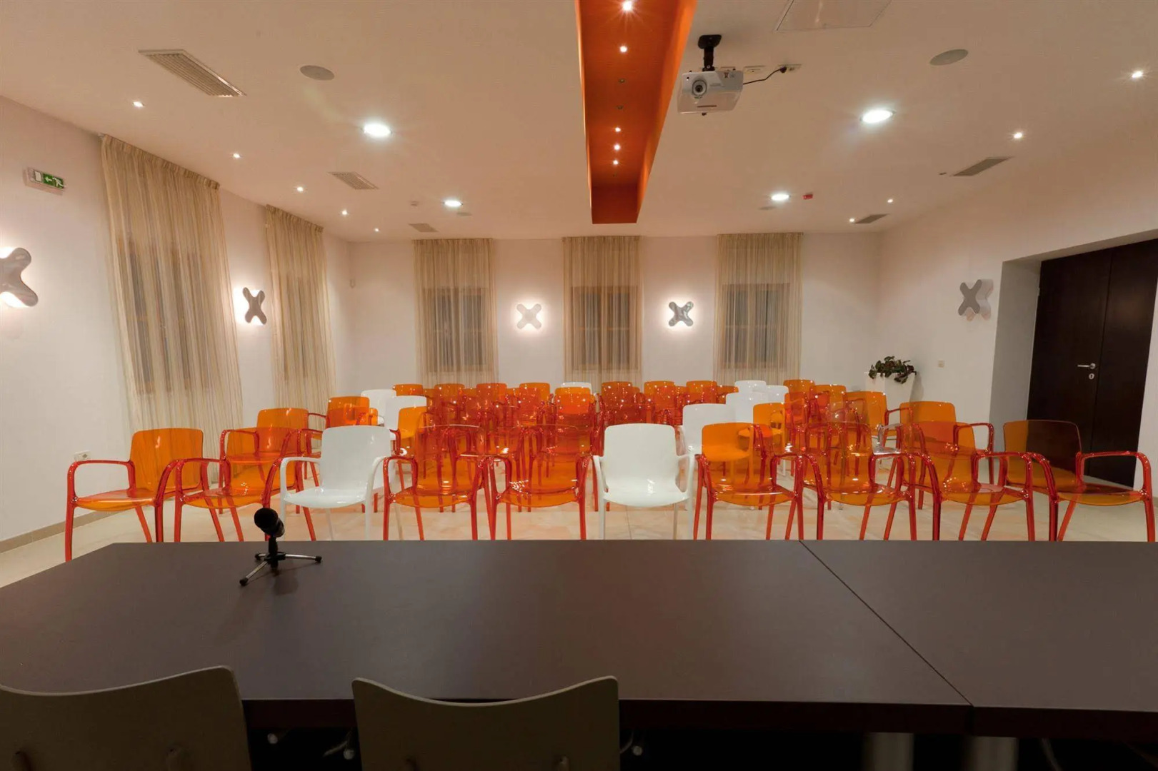 Hotel & Restaurant Velanera