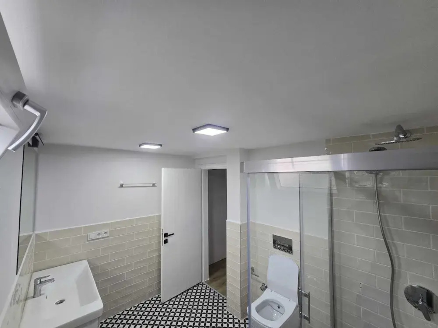 VILLA OLINDA 4 BED with huge garden