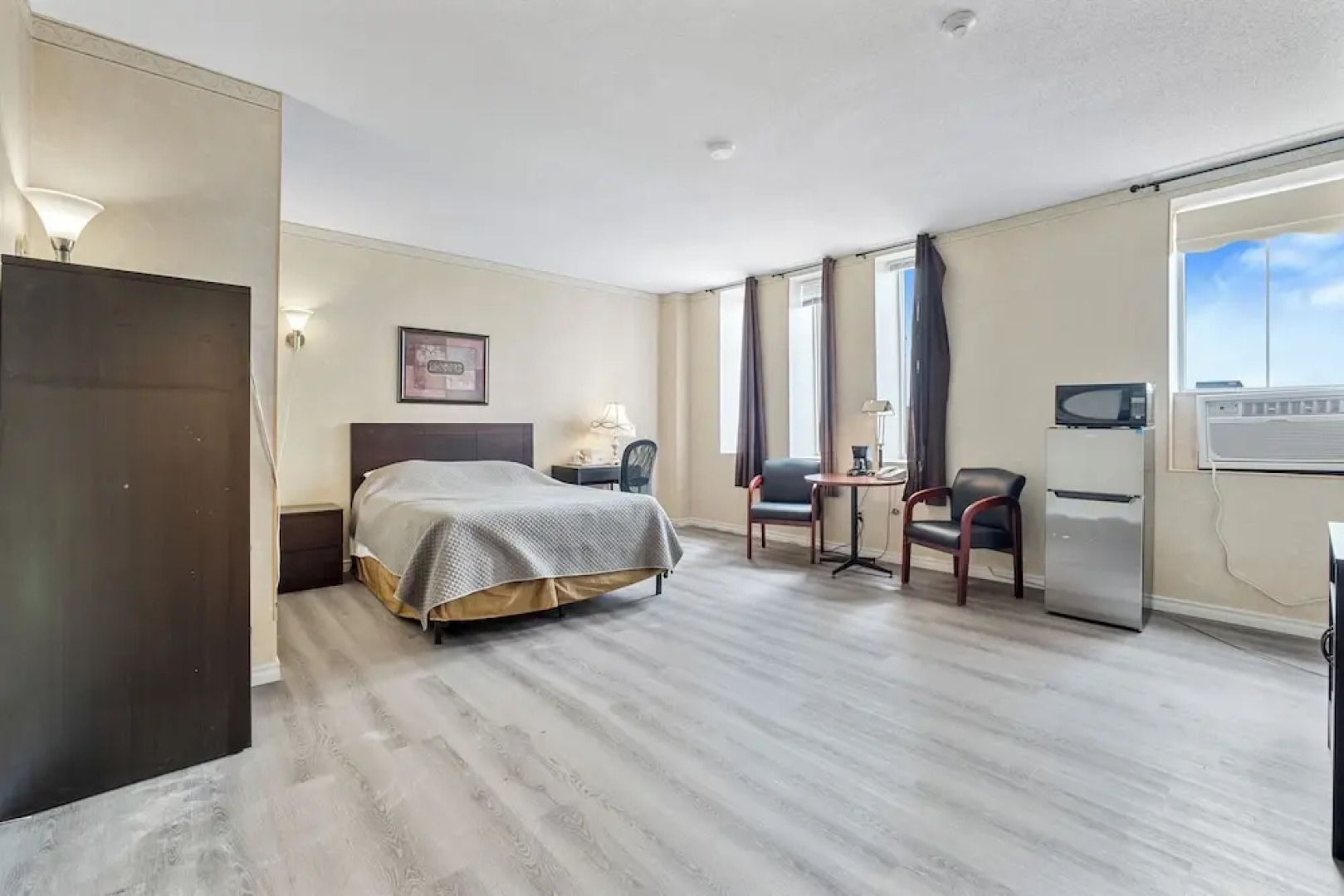 Royal Inn and Suites at Guelph