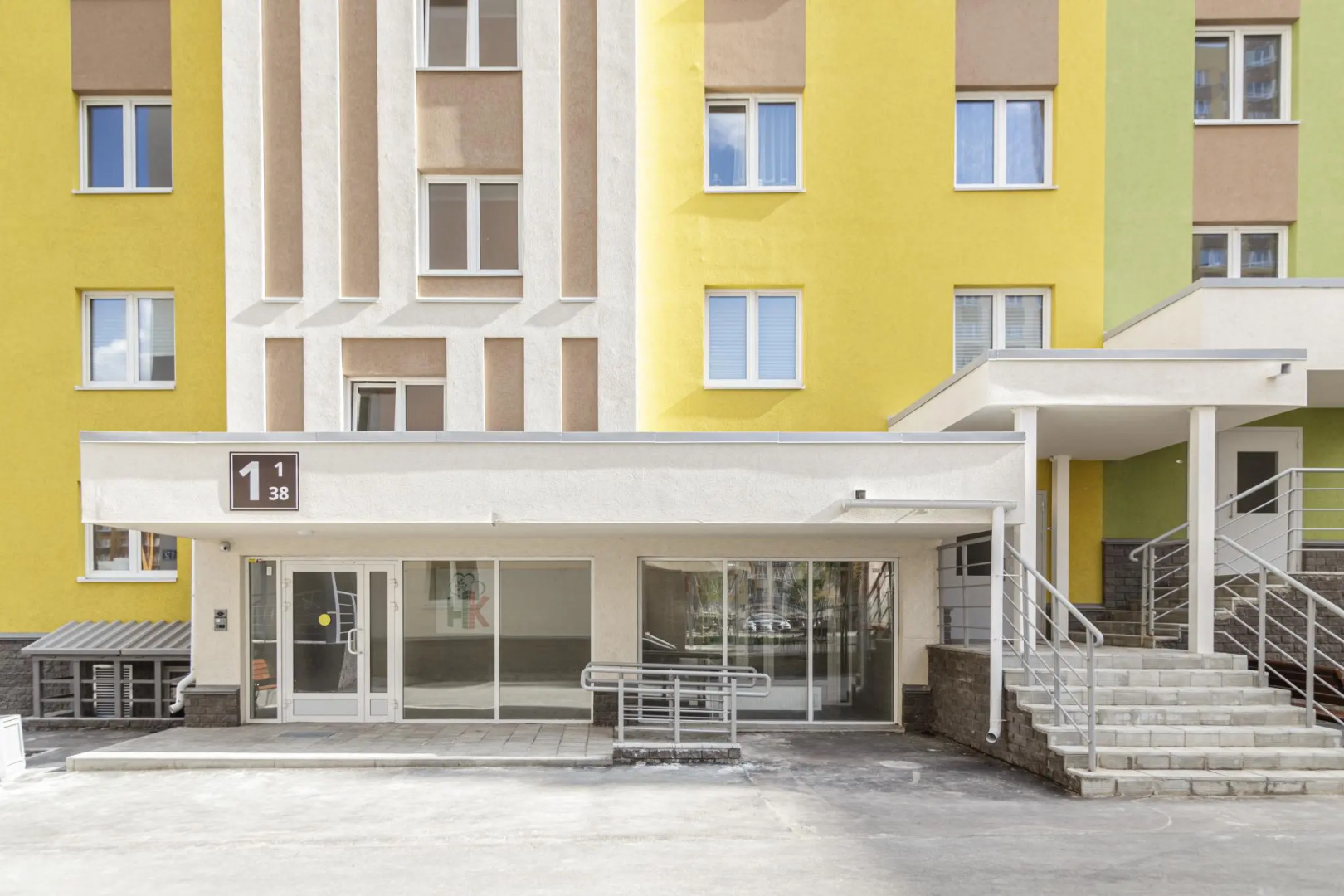 Ночка Сутки на улице Романтиков 11