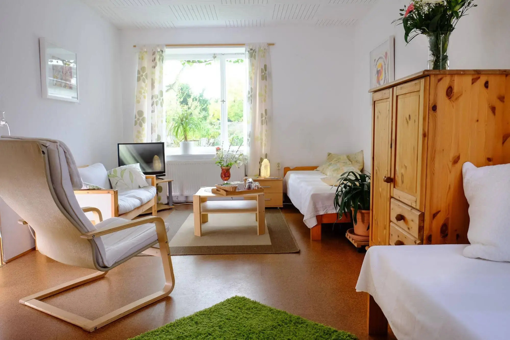 RheinRiver Guesthouse - Direkt am Rhein