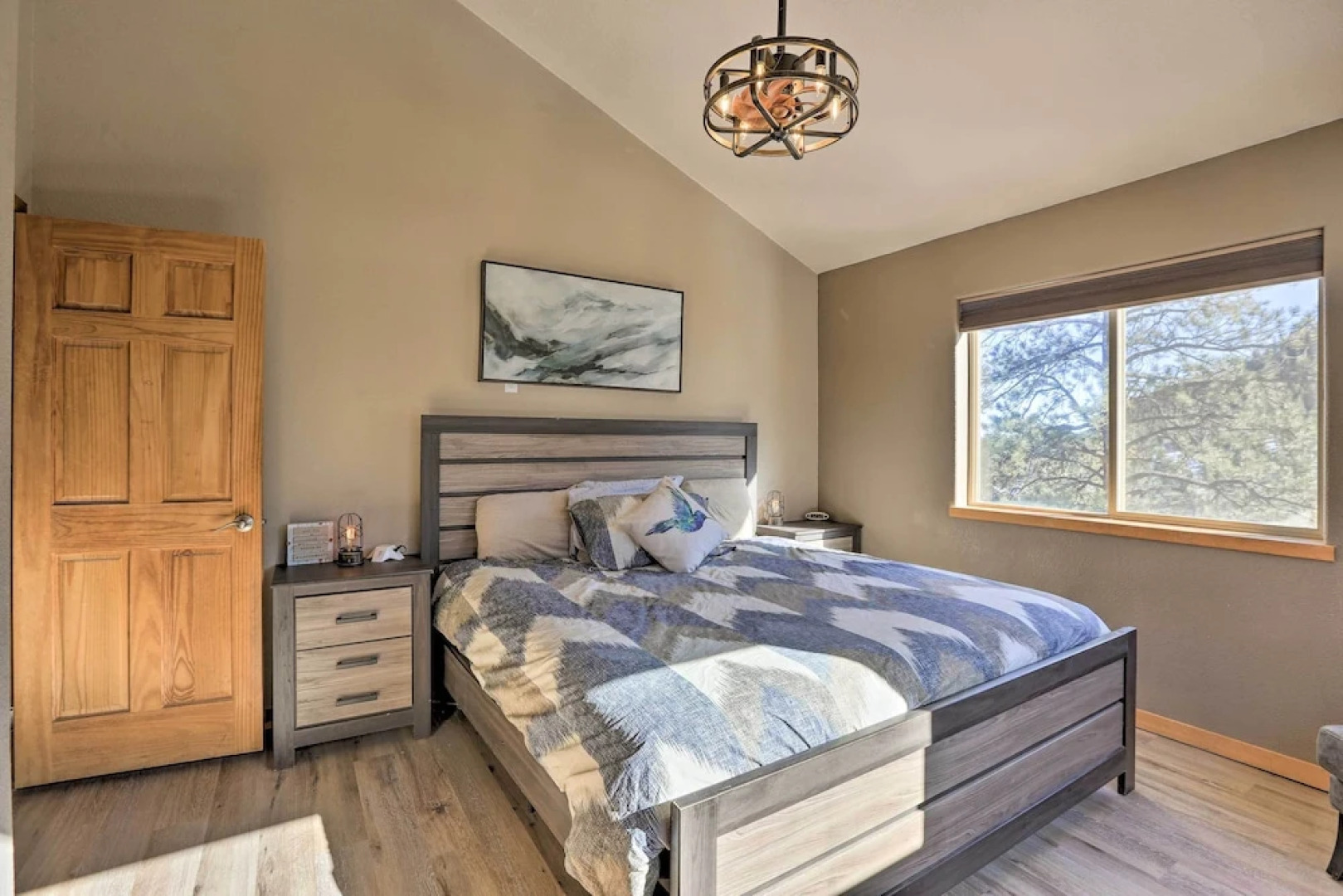 Cozy Bailey Cabin w/ Sweeping Mountain Views!