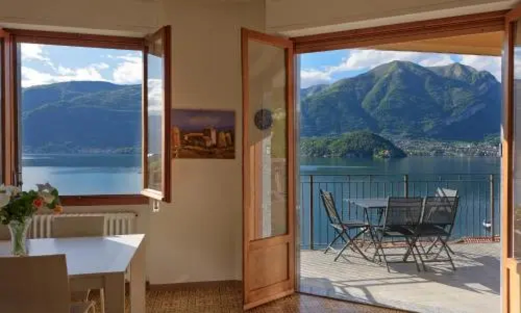 The Bright Apartments