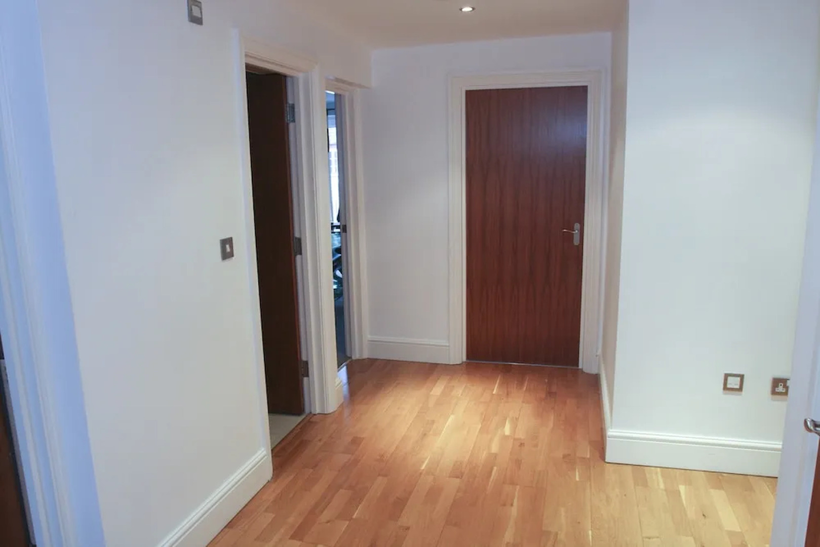 2 Bed Apt in Chorleywood Near Station