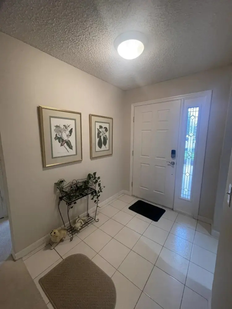 Burbank - Beautiful Designer Home Near Glenview Country Club