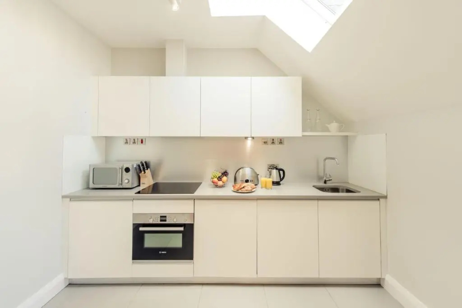 PREMIER SUITES Reading