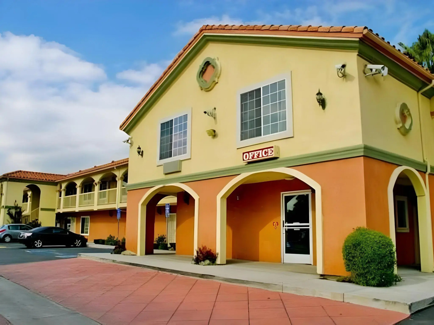 Crystal Inn Suites & Spas