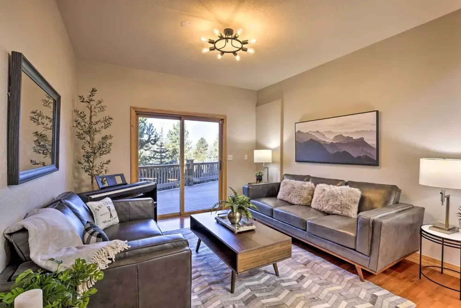 Cabin w/ Game Room & Mtn Views in Silverthorne!