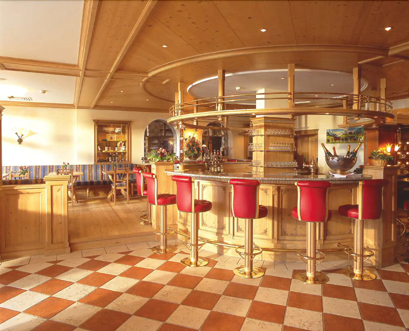 Victoria Hotel & Residence