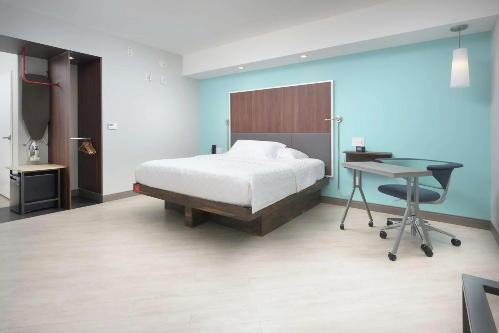 Tru by Hilton McDonough