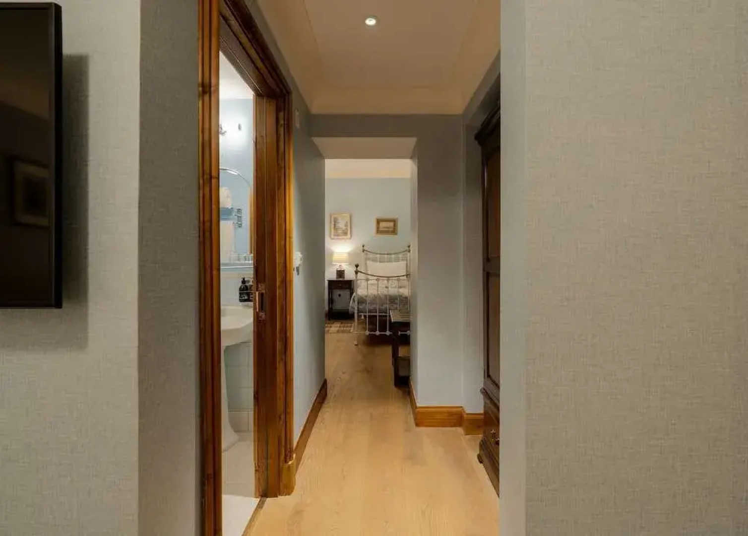Whispering Pines Lodge