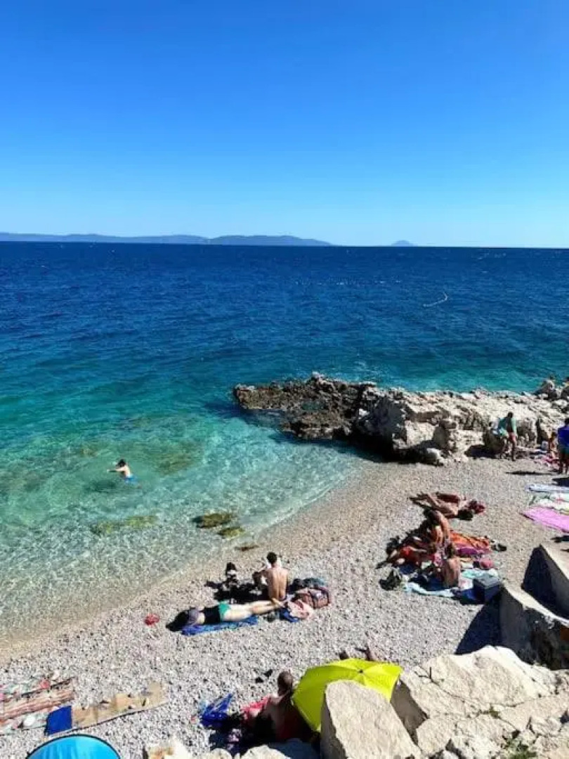 Studio Vesna with a terrace and sea view