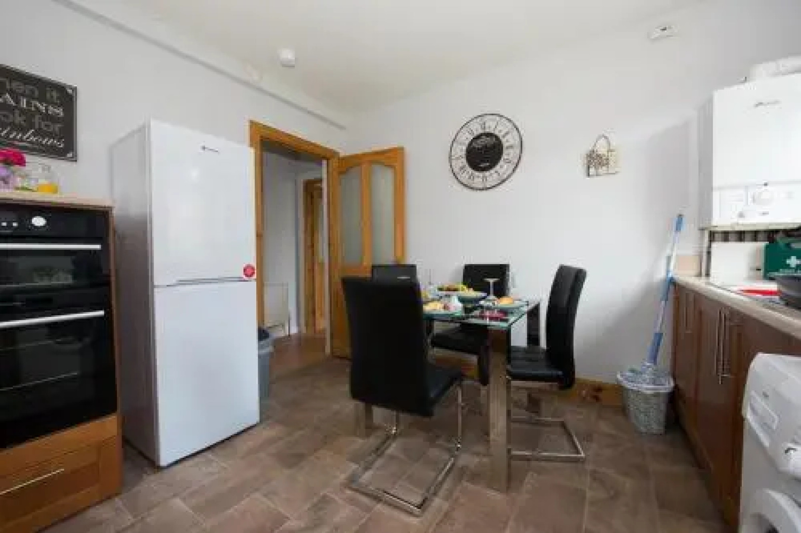 HLS Houldsworth Apartment