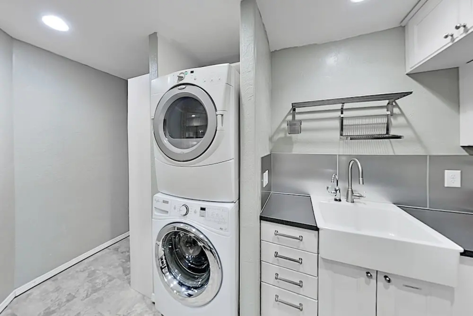 Jeremy Ranch : Hot Tub, Garage & 2 Kitchens 5 Bedroom Home