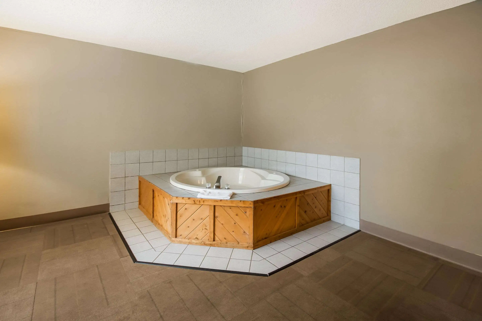 Econo Lodge Duluth near Miller Hill Mall