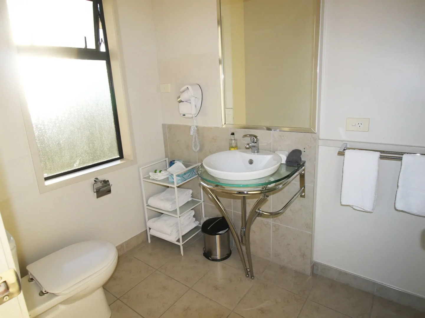 Alpine Lake Motor Lodge