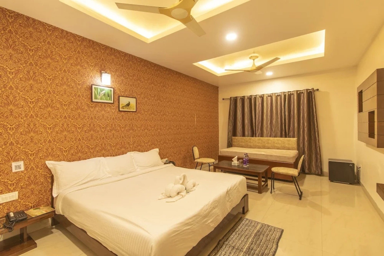 WOW STAYZ2 Misty Meadows