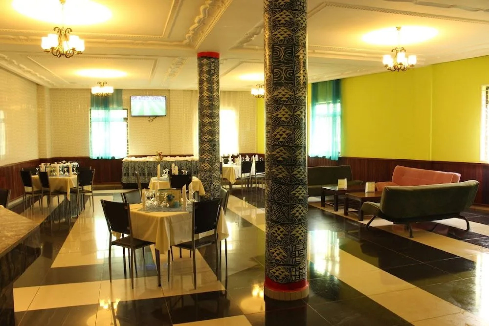 Noblesse Hotel