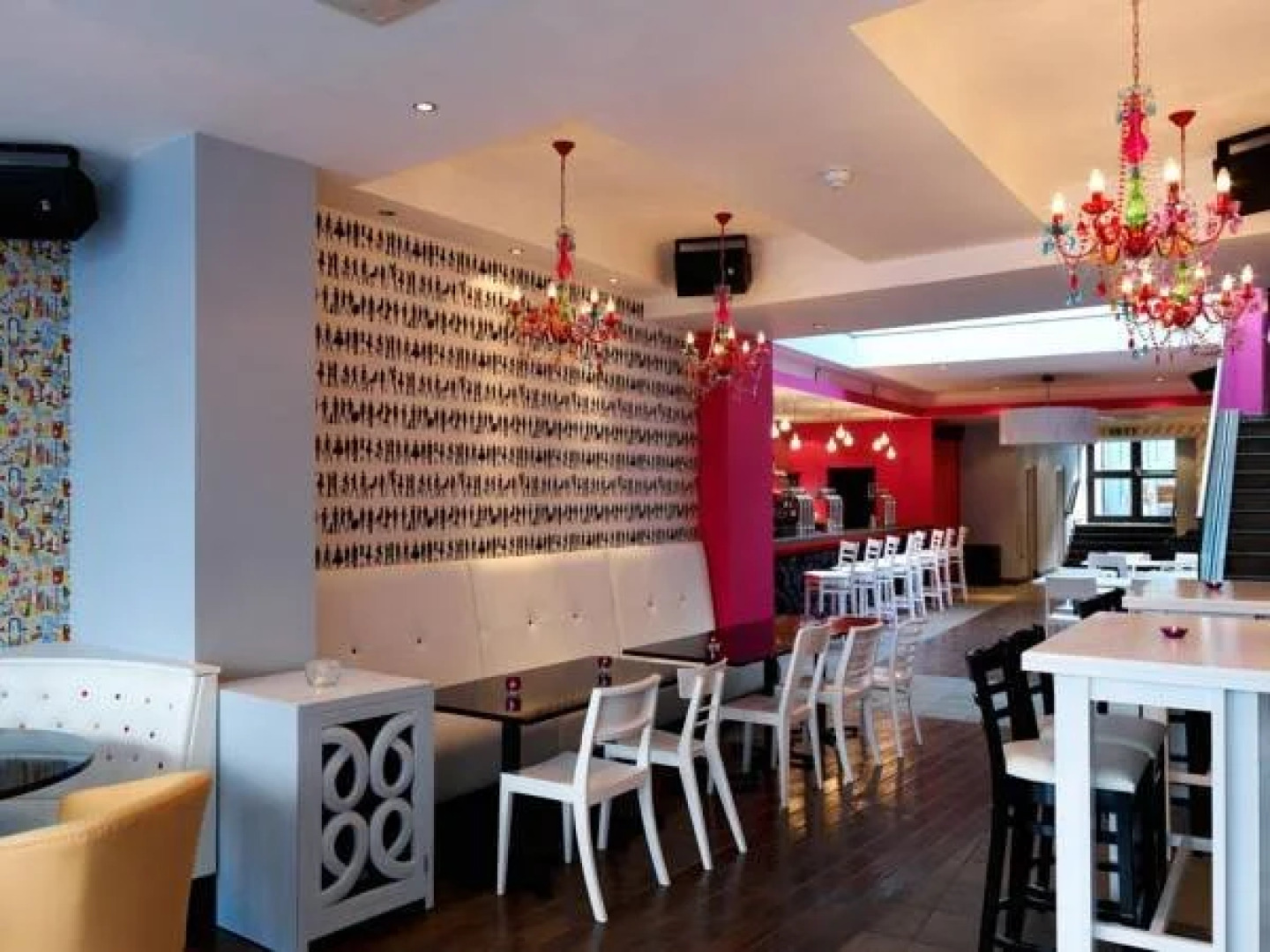 Cinnabar Cafï¿½ Hotel