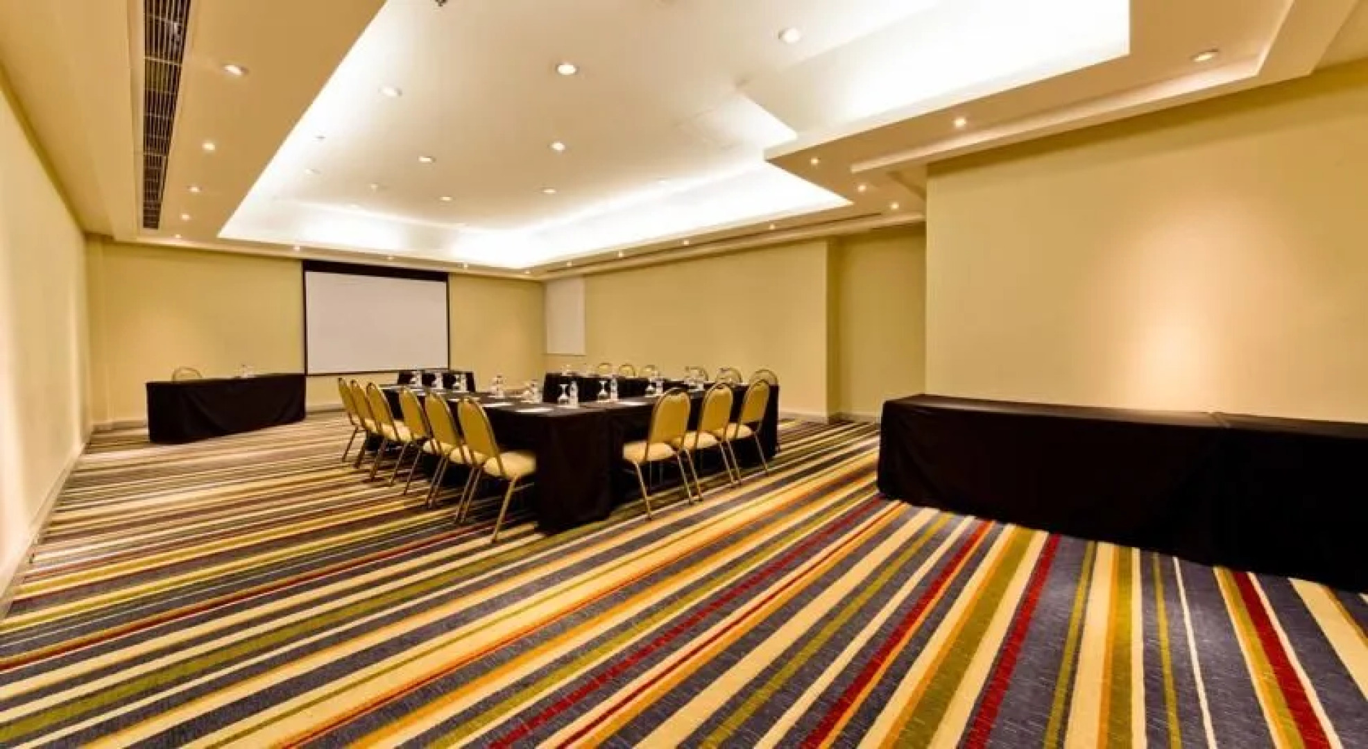 Pullman Rj São Conrado (Under Renovation)