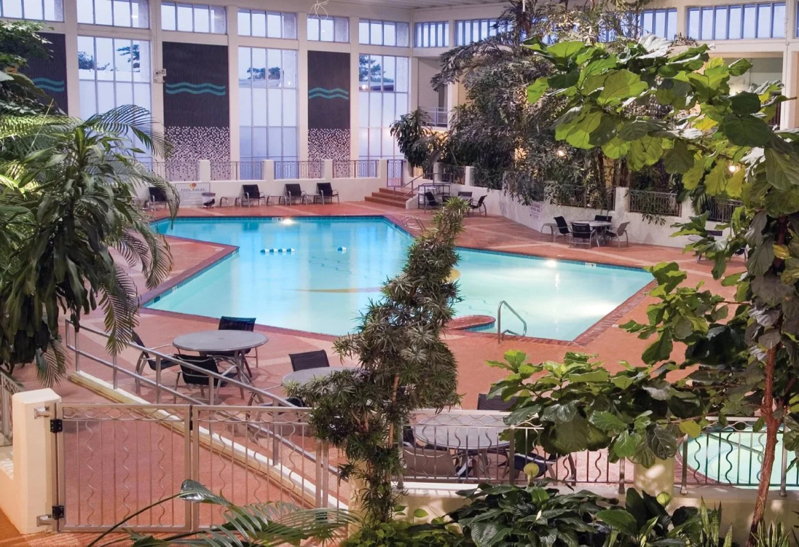 Oasis Hotel & Conv. Center, an Ascend Collection Hotel