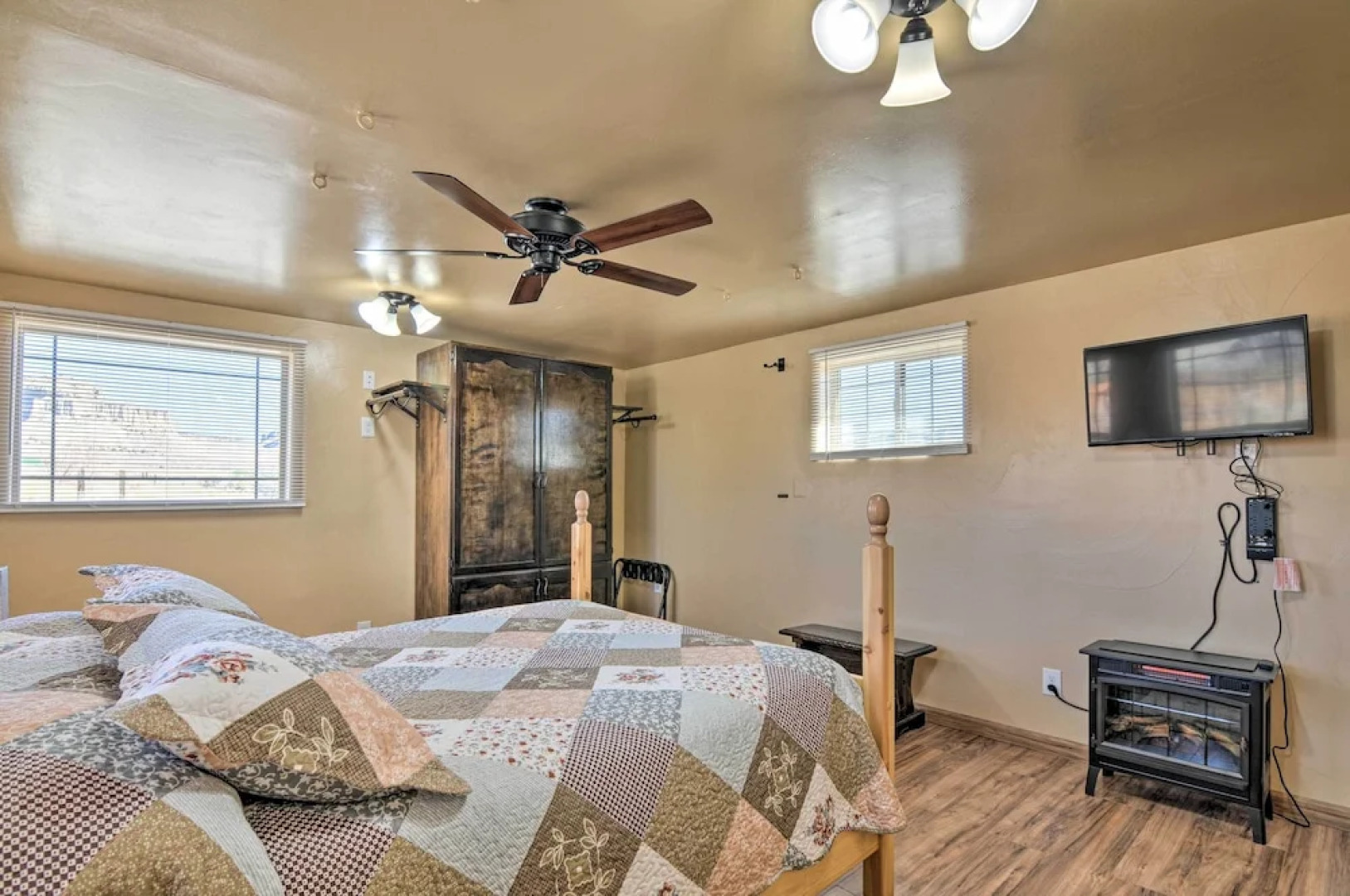 Cozy Home w/ Canyon Views: 2 Mi to Grand Staircase