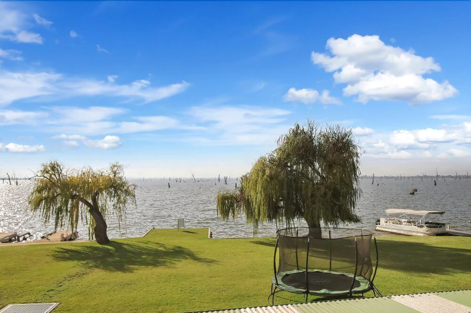 Waterfront 58 Yarrawonga