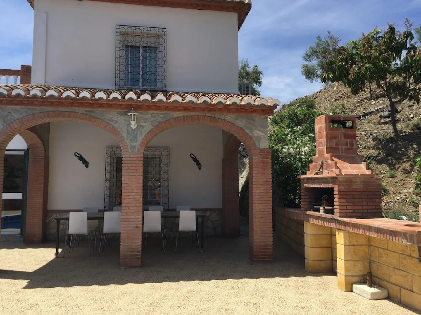 Beautiful Detached Villa Near Arenas With Delightful Terrace and Stunning View